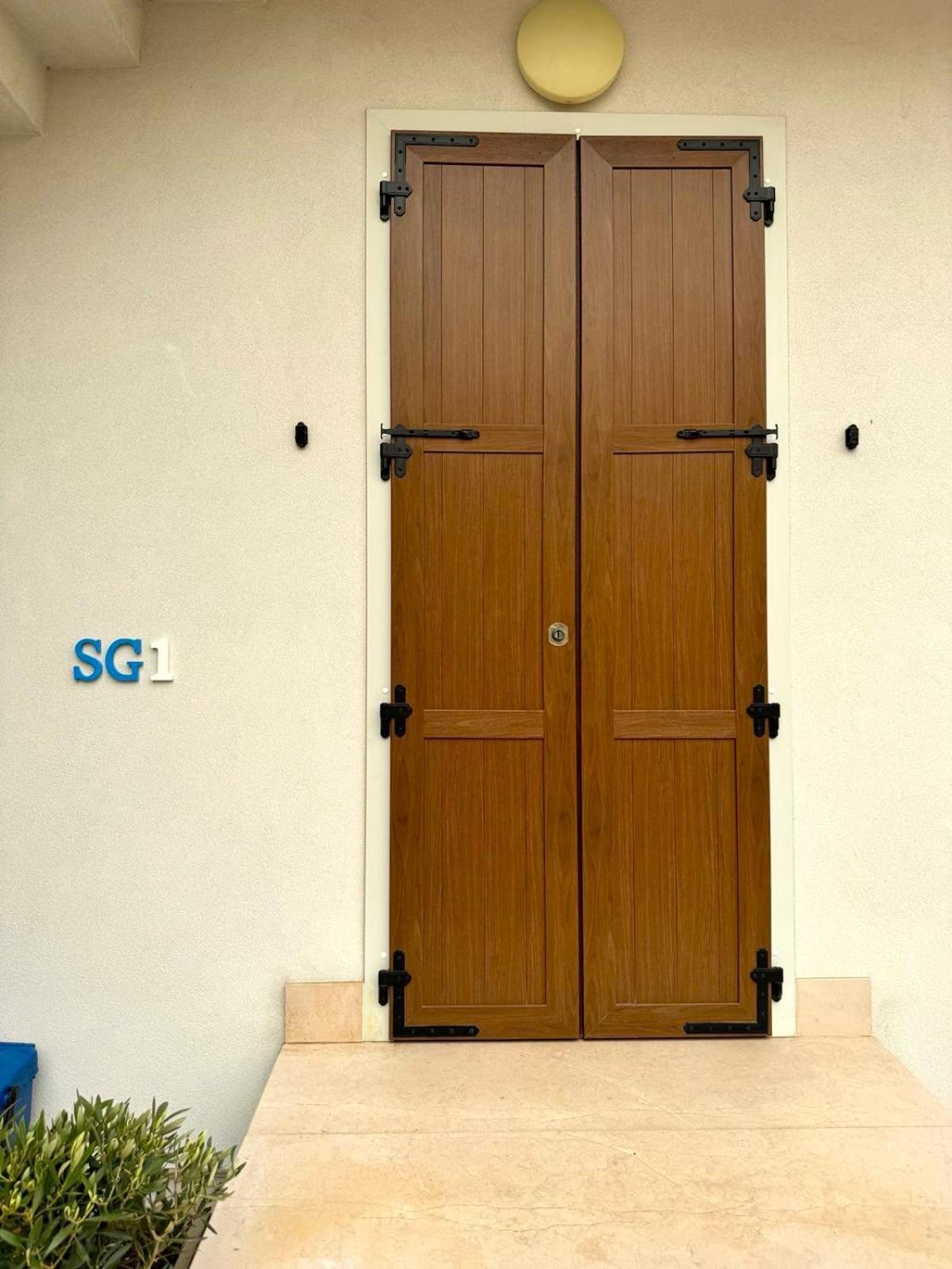 Sg Rooms - Casa Laura Peschiera del Garda Eksteriør bilde