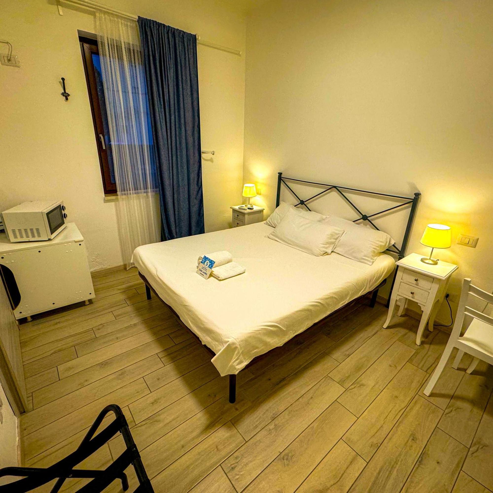 Sg Rooms - Casa Laura Peschiera del Garda Eksteriør bilde