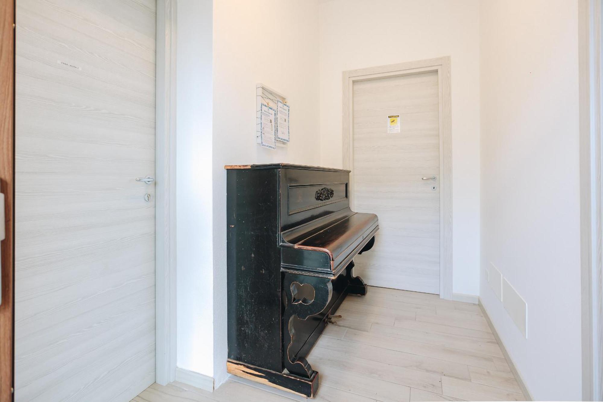 Sg Rooms - Casa Laura Peschiera del Garda Eksteriør bilde